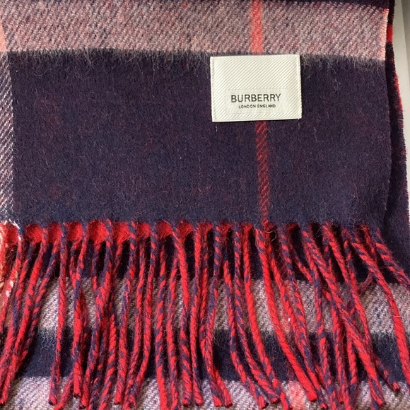 Burberry Cashmere Checkered Purple-Red Scarf NWOT - Picture 2 of 9